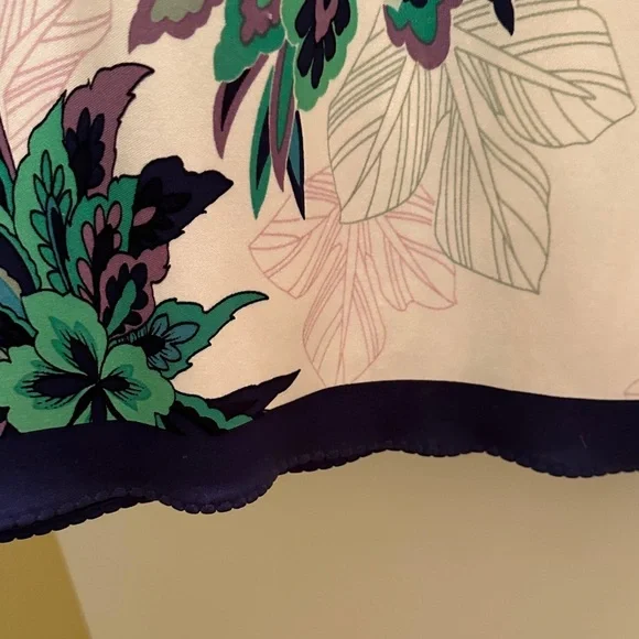 Elie Tahari Silk Floral Tie-Waist Dress - Effortless Elegance - Picture 6 of 13